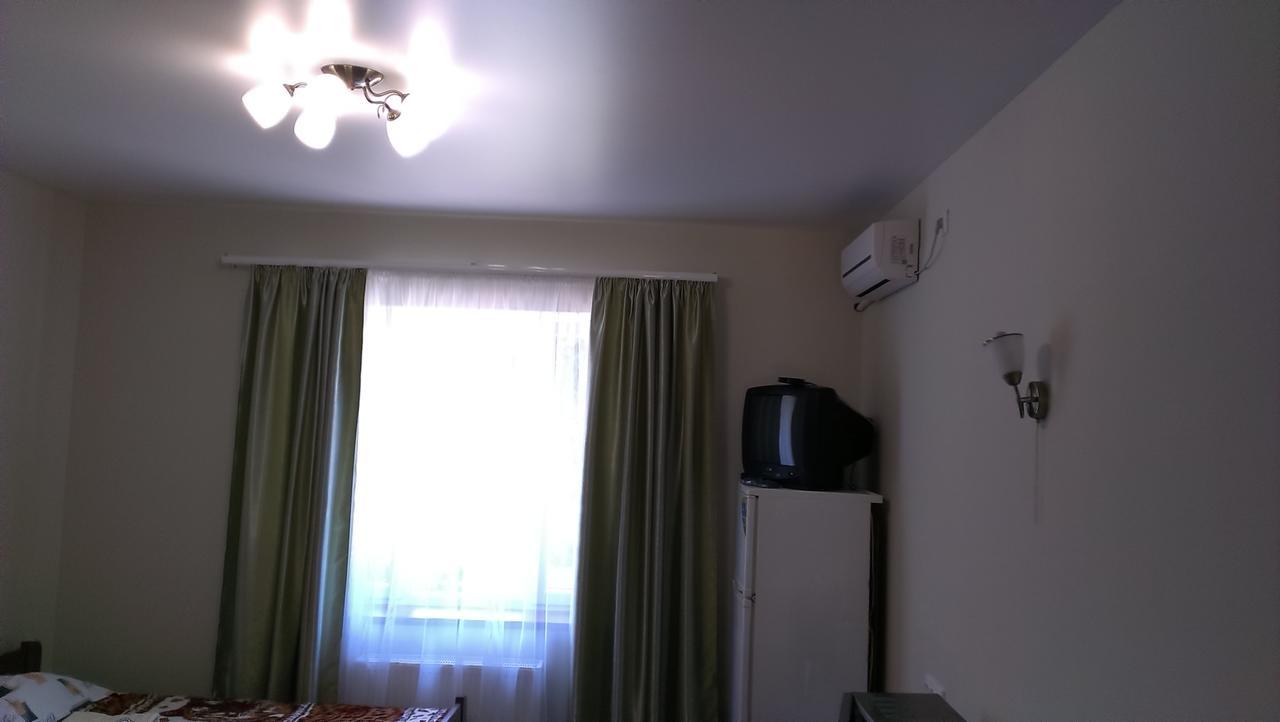 Звёздный Hotel Odessa Exterior foto
